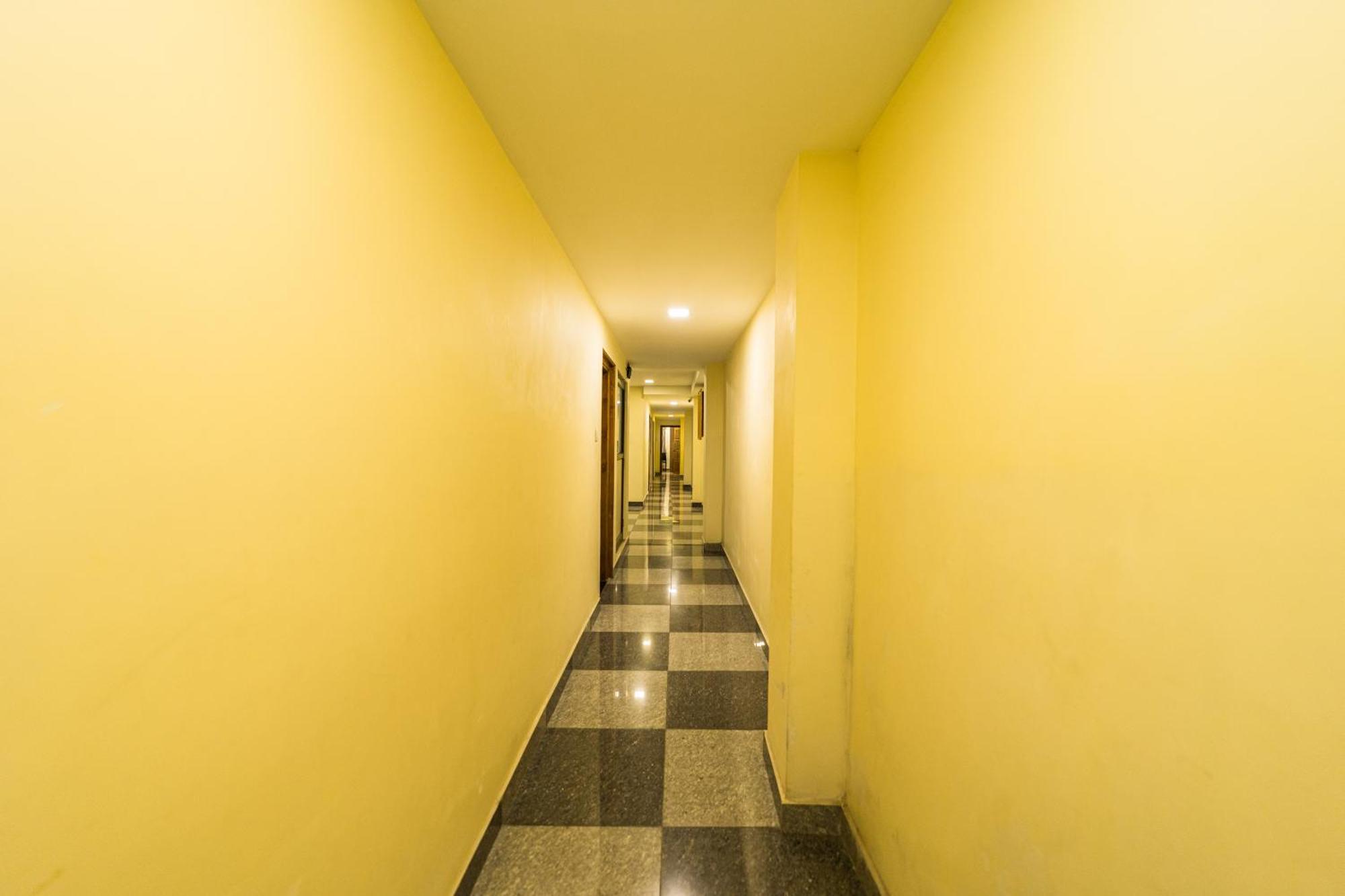 ホテル Sau Residency カーンチープラム エクステリア 写真
